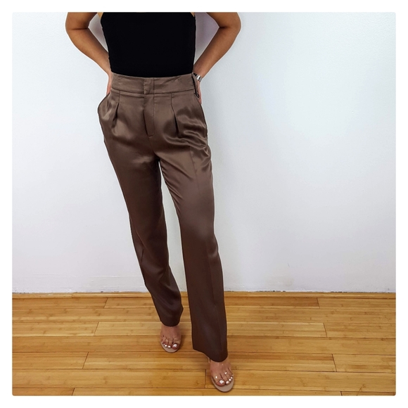 Gucci | Silk Pleat-Front Trousers - Picture 2 of 9